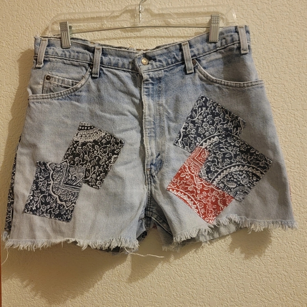 Vintage 70s Levis Bandana Patch Denim Shorts